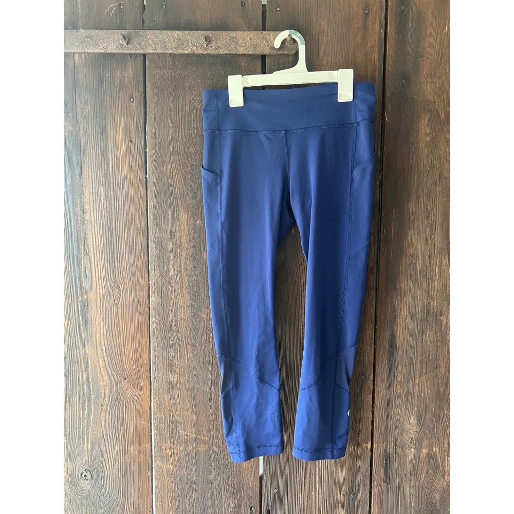 Lululemon crop leggings size 6